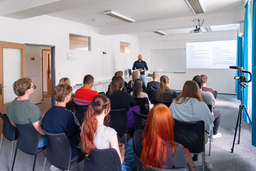 Employer,,Boss,Hiring,Candidate,After,Successful,Job,Interview.,Happy,Customer